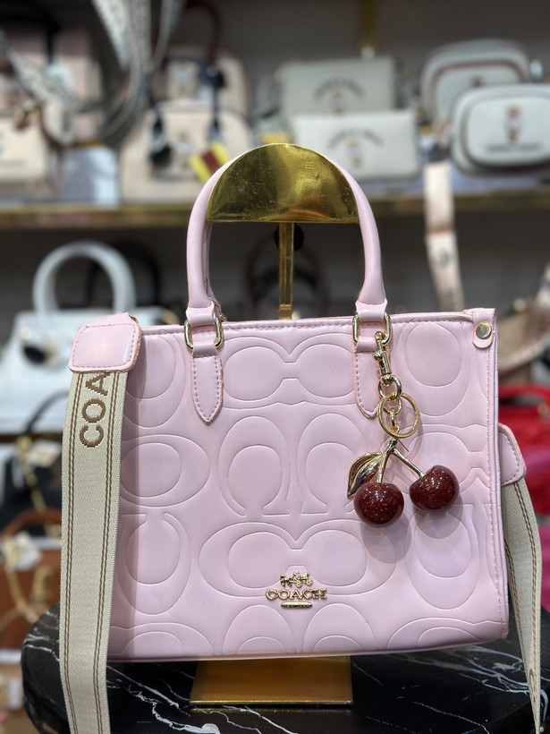 کیف زنانه طرح کوچ ۲۱۲