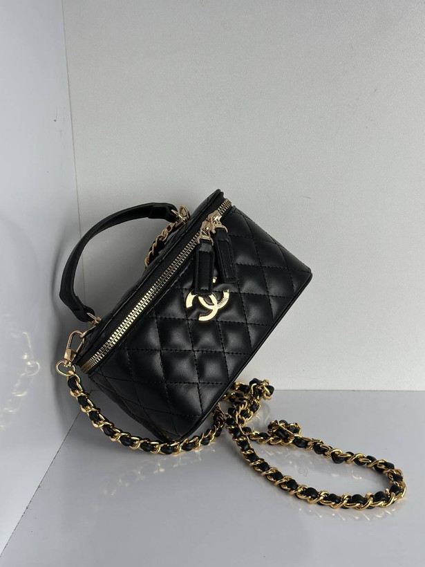 کیف زنانه شنل کرم