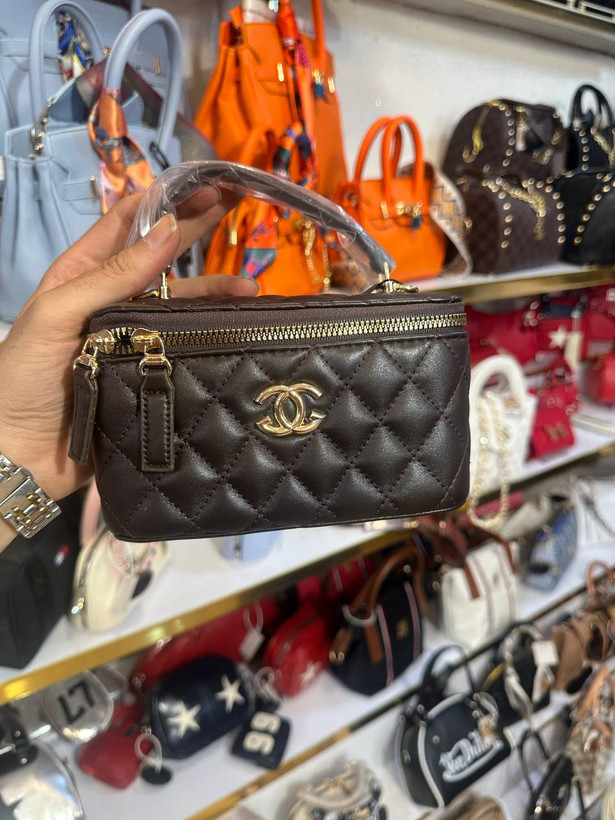 کیف زنانه شنل کرم