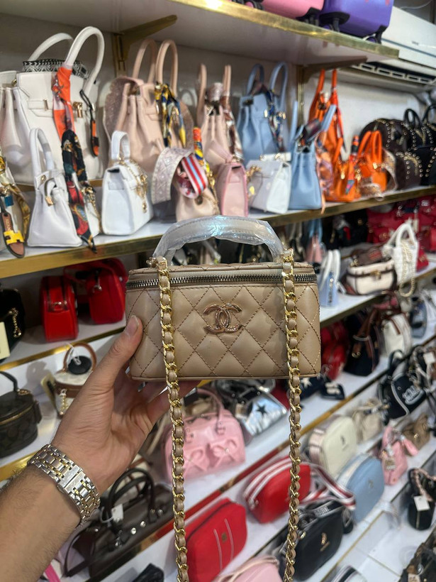 کیف زنانه شنل کرم